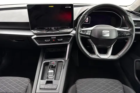 FV25DBY SEAT Leon 1.5 eTSI MHEV FR DSG Euro 6 (s/s) 5dr Thumbnail #19