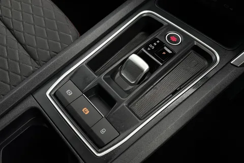 FV25DBY SEAT Leon 1.5 eTSI MHEV FR DSG Euro 6 (s/s) 5dr Thumbnail #24