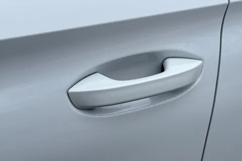 FV25DBY SEAT Leon 1.5 eTSI MHEV FR DSG Euro 6 (s/s) 5dr Thumbnail #32