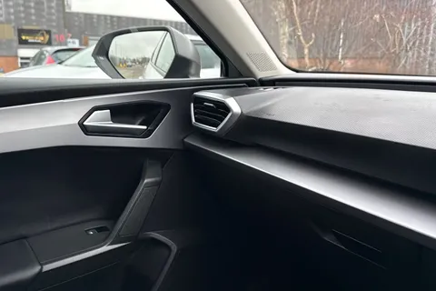 FV25DBY SEAT Leon 1.5 eTSI MHEV FR DSG Euro 6 (s/s) 5dr Thumbnail #38