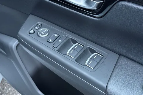 RX75UKJ Honda CR-V 2.0 ePHEV Advance Tech 5dr eCVT Thumbnail #23