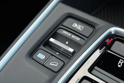 RX75UKJ Honda CR-V 2.0 ePHEV Advance Tech 5dr eCVT Thumbnail #39