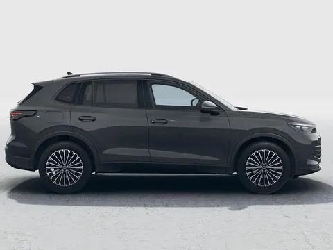  Volkswagen Tiguan 1.5 eTSI MHEV Match DSG Euro 6 (s/s) 5dr Thumbnail #2