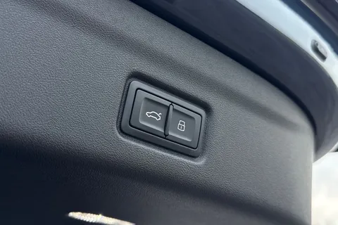 ND74OKL Audi Q6 E-Tron Q6 SUV S line e-tron quattro 285,00 kW Thumbnail #40