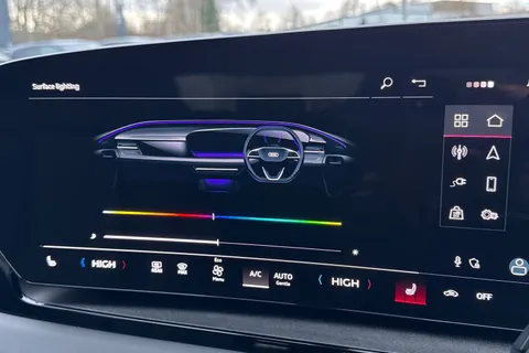 ND74OKL Audi Q6 E-Tron Q6 SUV S line e-tron quattro 285,00 kW Thumbnail #60