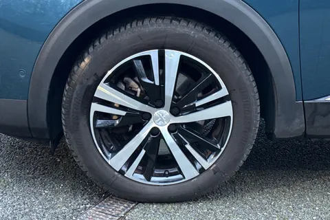 GV72LFX PEUGEOT 3008 1.6 Hybrid4 300 GT Line 5dr e-EAT8 Thumbnail #16