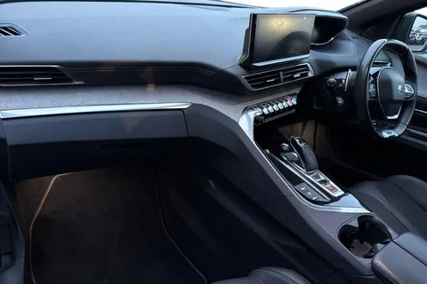 GV72LFX PEUGEOT 3008 1.6 Hybrid4 300 GT Line 5dr e-EAT8 Thumbnail #17