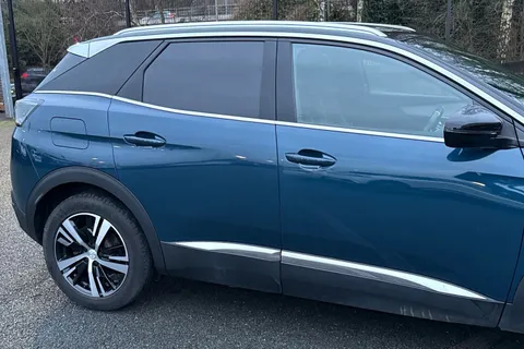 GV72LFX PEUGEOT 3008 1.6 Hybrid4 300 GT Line 5dr e-EAT8 Thumbnail #31