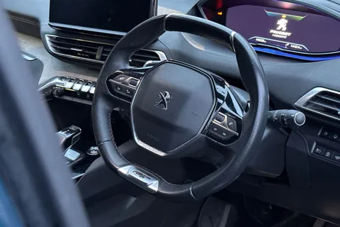 GV72LFX PEUGEOT 3008 1.6 Hybrid4 300 GT Line 5dr e-EAT8 Thumbnail #38