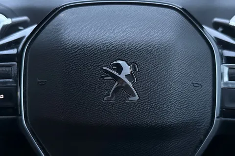 GV72LFX PEUGEOT 3008 1.6 Hybrid4 300 GT Line 5dr e-EAT8 Thumbnail #39