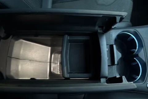 GV72LFX PEUGEOT 3008 1.6 Hybrid4 300 GT Line 5dr e-EAT8 Thumbnail #45