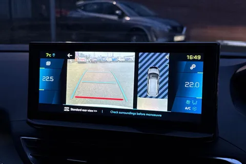 GV72LFX PEUGEOT 3008 1.6 Hybrid4 300 GT Line 5dr e-EAT8 Thumbnail #49