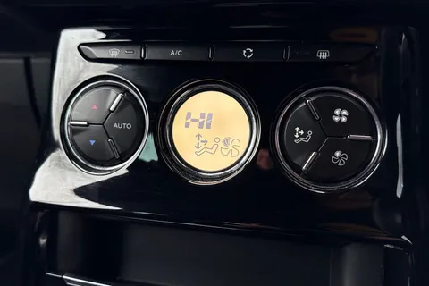 22 of 64 for DS Automobiles Ds 3 1.2 PureTech Prestige Euro 6 (s/s) 3dr