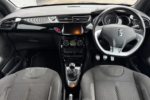 25 of 64 for DS Automobiles Ds 3 1.2 PureTech Prestige Euro 6 (s/s) 3dr