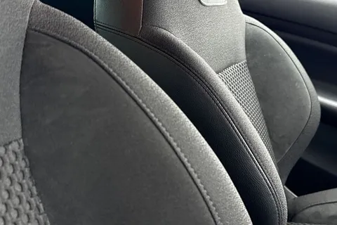 38 of 64 for DS Automobiles Ds 3 1.2 PureTech Prestige Euro 6 (s/s) 3dr