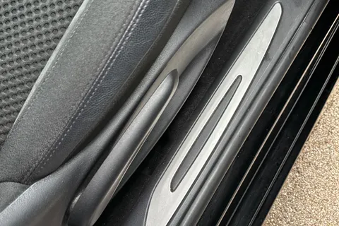 40 of 64 for DS Automobiles Ds 3 1.2 PureTech Prestige Euro 6 (s/s) 3dr