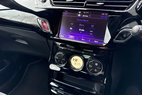 43 of 64 for DS Automobiles Ds 3 1.2 PureTech Prestige Euro 6 (s/s) 3dr