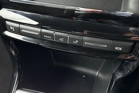 45 of 64 for DS Automobiles Ds 3 1.2 PureTech Prestige Euro 6 (s/s) 3dr