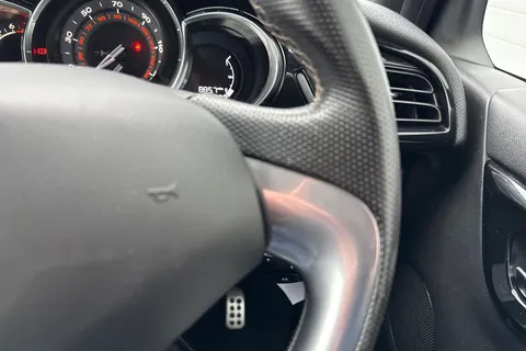 52 of 64 for DS Automobiles Ds 3 1.2 PureTech Prestige Euro 6 (s/s) 3dr