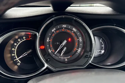 55 of 64 for DS Automobiles Ds 3 1.2 PureTech Prestige Euro 6 (s/s) 3dr