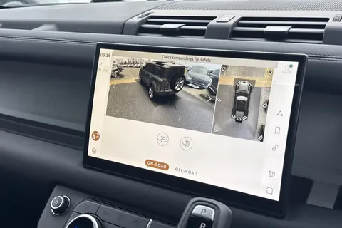 PJ74OAS Land Rover Defender 110 3.0 D250 X-Dynamic SE 5dr Thumbnail #13