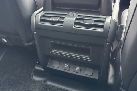 PJ74OAS Land Rover Defender 110 3.0 D250 X-Dynamic SE 5dr Thumbnail #19