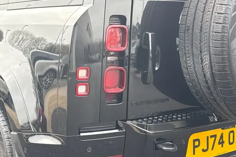 PJ74OAS Land Rover Defender 110 3.0 D250 X-Dynamic SE 5dr Thumbnail #20