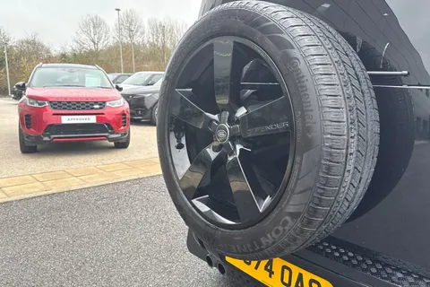 PJ74OAS Land Rover Defender 110 3.0 D250 X-Dynamic SE 5dr Thumbnail #30