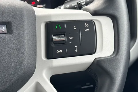 PJ74OAS Land Rover Defender 110 3.0 D250 X-Dynamic SE 5dr Thumbnail #32