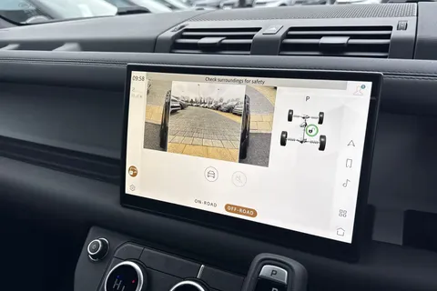 PJ74OAS Land Rover Defender 110 3.0 D250 X-Dynamic SE 5dr Thumbnail #40