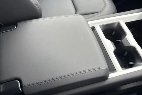 PJ74OAS Land Rover Defender 110 3.0 D250 X-Dynamic SE 5dr Thumbnail #43