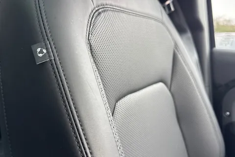 PJ74OAS Land Rover Defender 110 3.0 D250 X-Dynamic SE 5dr Thumbnail #45