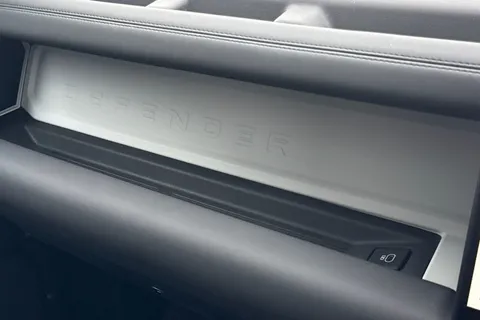 PJ74OAS Land Rover Defender 110 3.0 D250 X-Dynamic SE 5dr Thumbnail #46