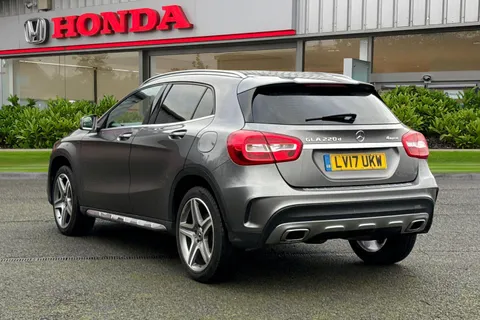 LV17UKW Mercedes-Benz Gla 220d 4Matic AMG Line 5dr Auto Thumbnail #4