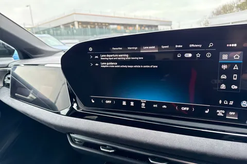 DY75UDZ Audi A6 Avant Avant Edition 1 204 PS TFSI S tronic Thumbnail #45