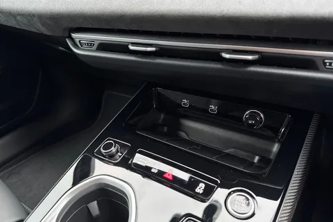 DY75UDZ Audi A6 Avant Avant Edition 1 204 PS TFSI S tronic Thumbnail #53