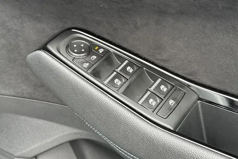 LL25HNF Renault Austral E-Tech FHEV Iconic Esprit Alpine 5dr Auto Thumbnail #24