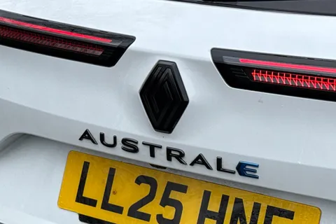 LL25HNF Renault Austral E-Tech FHEV Iconic Esprit Alpine 5dr Auto Thumbnail #38