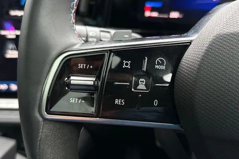 LL25HNF Renault Austral E-Tech FHEV Iconic Esprit Alpine 5dr Auto Thumbnail #44