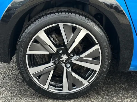 KW21YWO PEUGEOT 208 1.2 PureTech GT EAT Euro 6 (s/s) 5dr Thumbnail #8