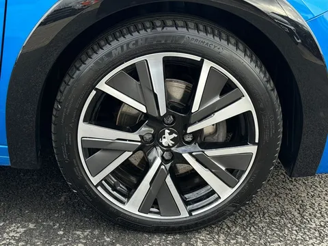 KW21YWO PEUGEOT 208 1.2 PureTech GT EAT Euro 6 (s/s) 5dr Thumbnail #23