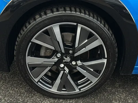 KW21YWO PEUGEOT 208 1.2 PureTech GT EAT Euro 6 (s/s) 5dr Thumbnail #24