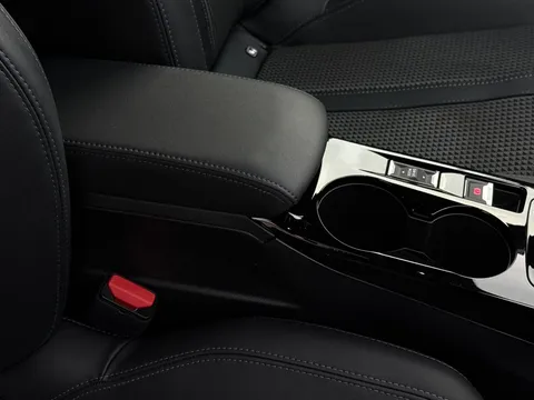 KW21YWO PEUGEOT 208 1.2 PureTech GT EAT Euro 6 (s/s) 5dr Thumbnail #35