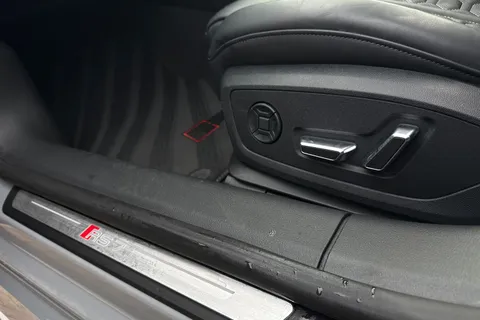 KY74ELX Audi RS 7 RS 7 Sportback performance Carbon Vorsprung 630 PS tiptronic Thumbnail #36