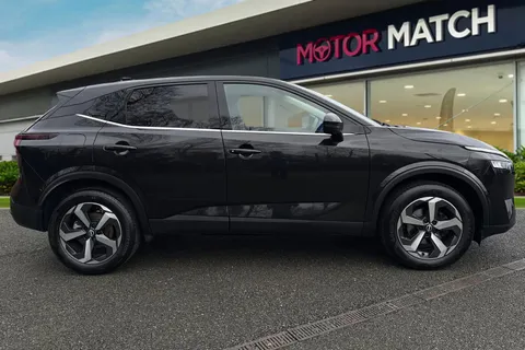 DN72YSD Nissan Qashqai 1.3 DIG-T MHEV N-Connecta XTRON Euro 6 (s/s) 5dr Thumbnail #4