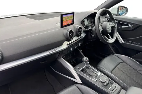 9 of 47 for Audi Q2 1.5 TFSI CoD 35 S line S Tronic Euro 6 (s/s) 5dr