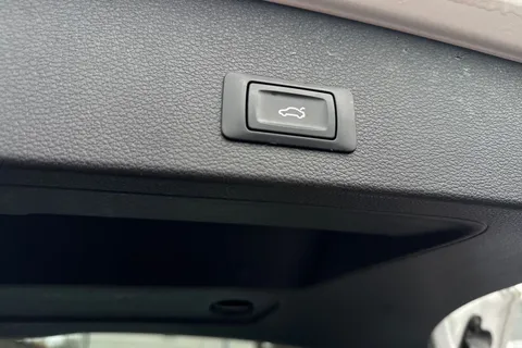 25 of 47 for Audi Q2 1.5 TFSI CoD 35 S line S Tronic Euro 6 (s/s) 5dr