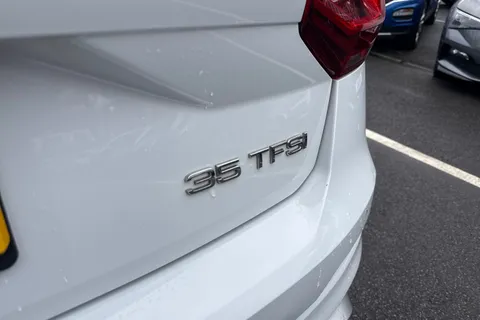 27 of 47 for Audi Q2 1.5 TFSI CoD 35 S line S Tronic Euro 6 (s/s) 5dr