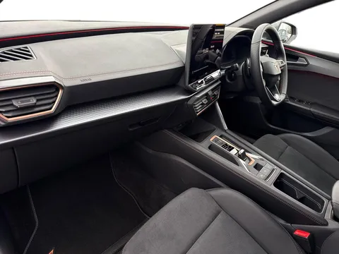 KY75EVN CUPRA Leon 1.5 eTSI 150 V2 5dr DSG Thumbnail #9