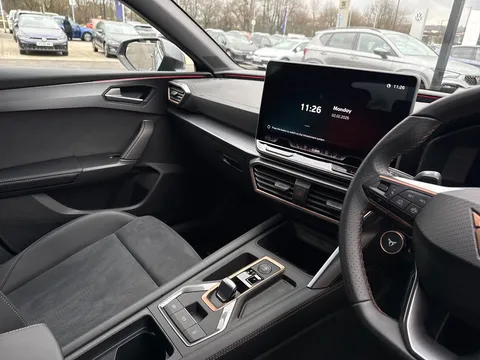 KY75EVN CUPRA Leon 1.5 eTSI 150 V2 5dr DSG Thumbnail #15